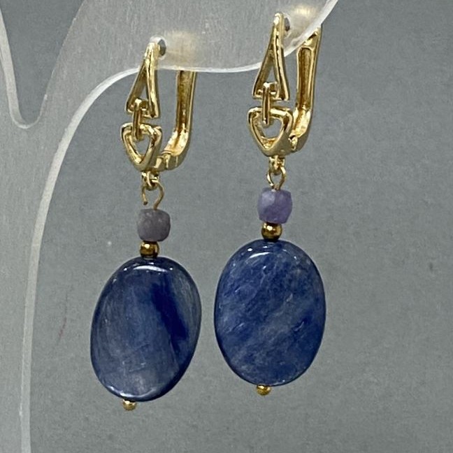 Earrings with Kyanite Oval 18x13mm ±, Iolite Faceted Cube 4x4mm ±, Length 43mm ±