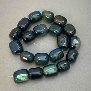Bar-shaped Agate Beads, diameter 17-19 x 15-17 mm ± on thread, length 38 cm+
