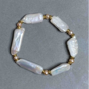 Freshwater Pearl Bracelet, diameter 6×5 mm; baroque pearls 22–31×11 mm; 18 cm stretch bracelet