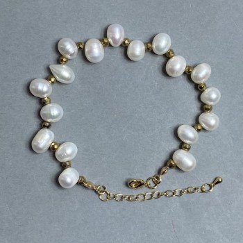 Bracelet with river pearls 9x11 mm and hematite faceted beads 3.5x3 mm; length 19 cm + 5 cm extension chain