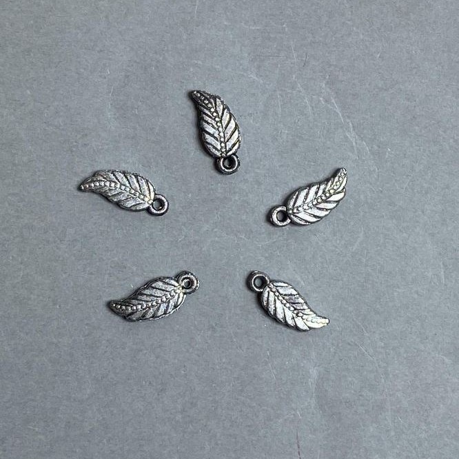 SALE! Leaf pendant hardware plastic color dark silver, sizes 17 x 7 x 3 mm ± hole, diameter 2 mm ± packaging 0.5kg