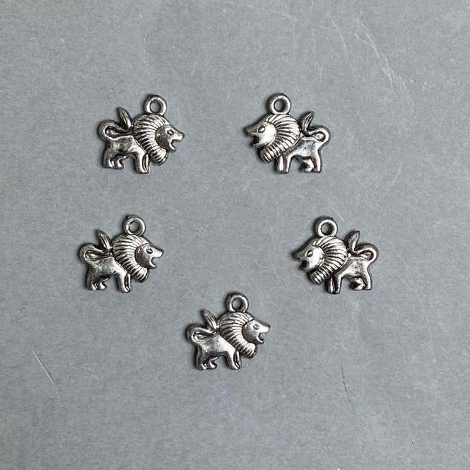 SALE! Lion pendant hardware, plastic, dark silver color, size 16x16x3 mm ± hole, diameter 2-3 mm ± packaging 0.5 kg