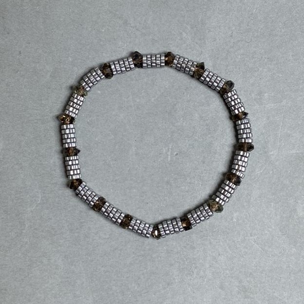 Hematite Rondelle Flower Bracelet 5×1.5 mm ± Smoky Quartz Rondelle 5.5×3 mm ±, 18 cm Stretch
