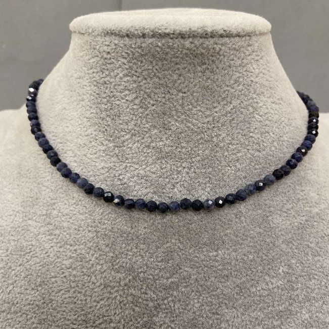Sapphire Choker, Faceted Bead, 4 mm Diameter, 34 cm Length with 5 cm Extender Chain