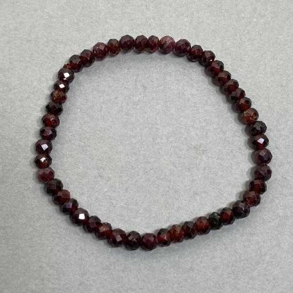 Garnet Bracelet with Faceted Beads, 5 mm Diameter, Rondels 5x3 mm, 18 cm Stretch