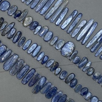 Kyanite Beads in Butterfly Shapes, Assorted Sizes, Diameter 14-50×7-22 mm, Beads 5 mm, Length 39 m+- on Thread