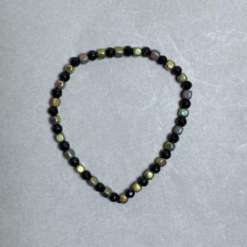 Bracelet with Faceted Agate Beads 4mm and Hematite Cube Beads 4mm, 18 cm Stretch