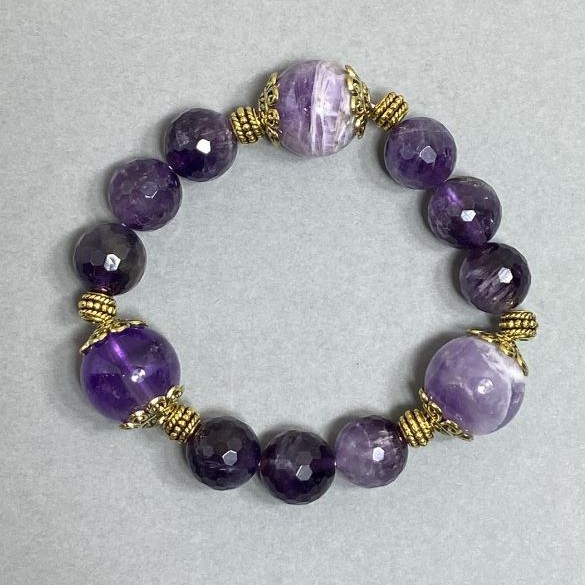 Chevron Amethyst Bracelet with 16mm Beads and 12mm Faceted Amethyst Beads +/- with Inserts, 18cm Stretch