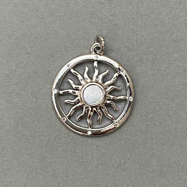Pendant Star White Crystals Pearlized Silver Metal, diameter 20mm, length 27mm