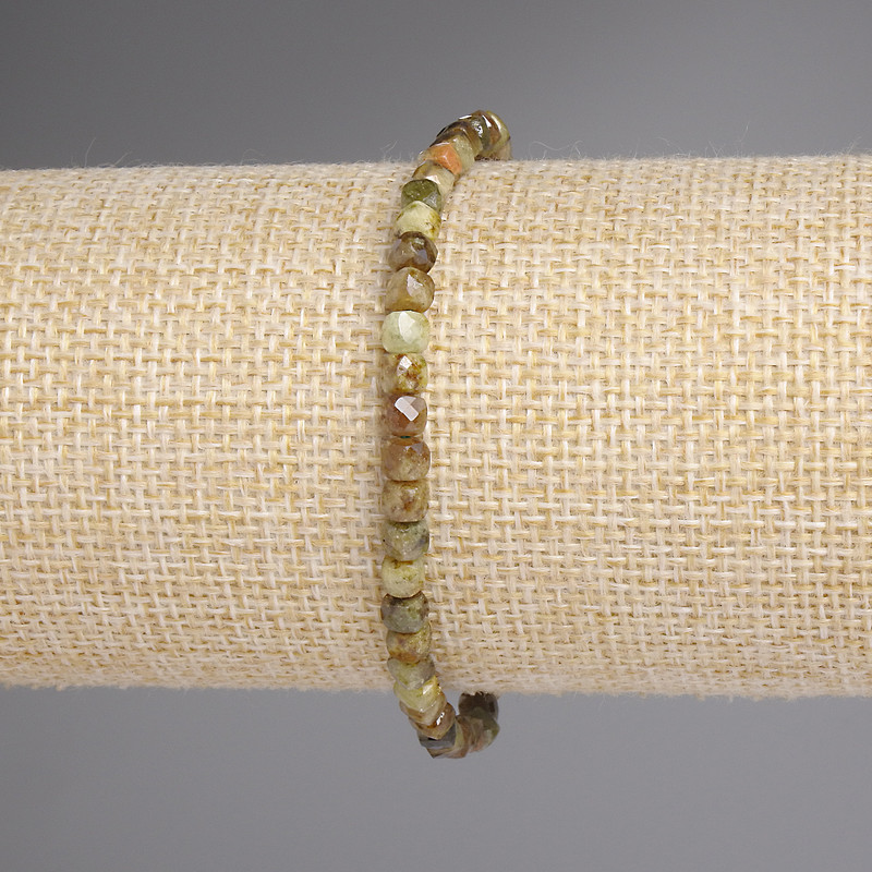 Faceted Grossular Garnet Cube Bead Bracelet, 4x4 mm, stretch, length approx 18 mm