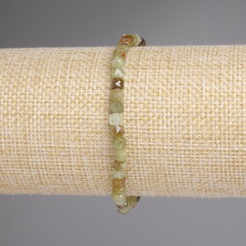 Bracelet with faceted Grossular cube beads, 4x4 mm, length 18 mm +/-; stretch