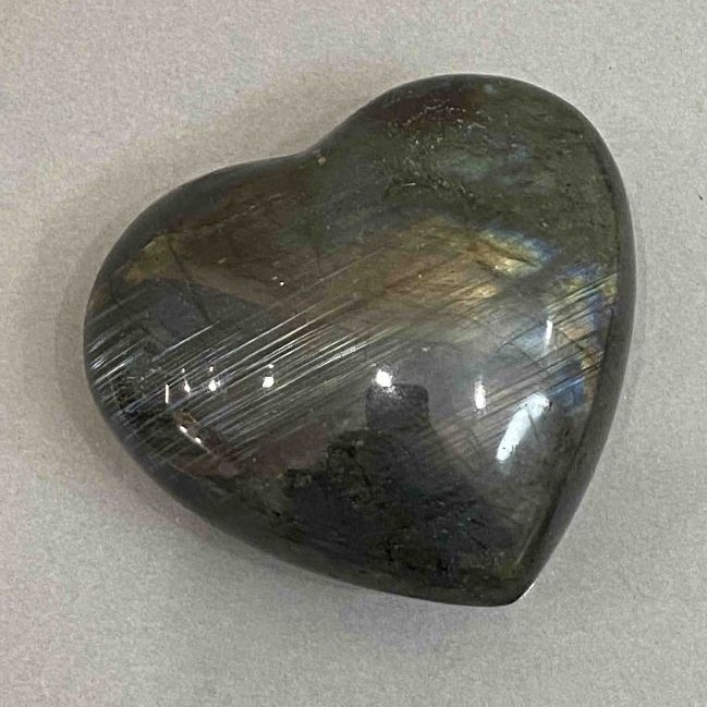 Labradorite souvenir stone in heart shape 66x60x33 mm - weight from 173 g