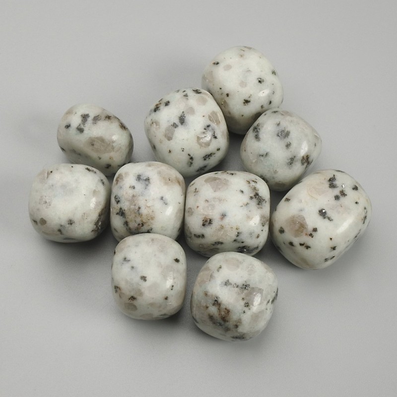 Kiwi Jasper natural stone faceted nuggets, hole-free, 16-18x16-22 mm +/- (per 100 g +/-)