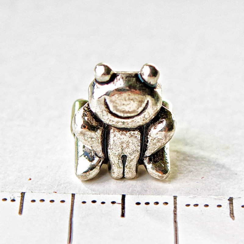 (14 mm) Pandora Charm Bead - Light Gray Frog, Pack of 9