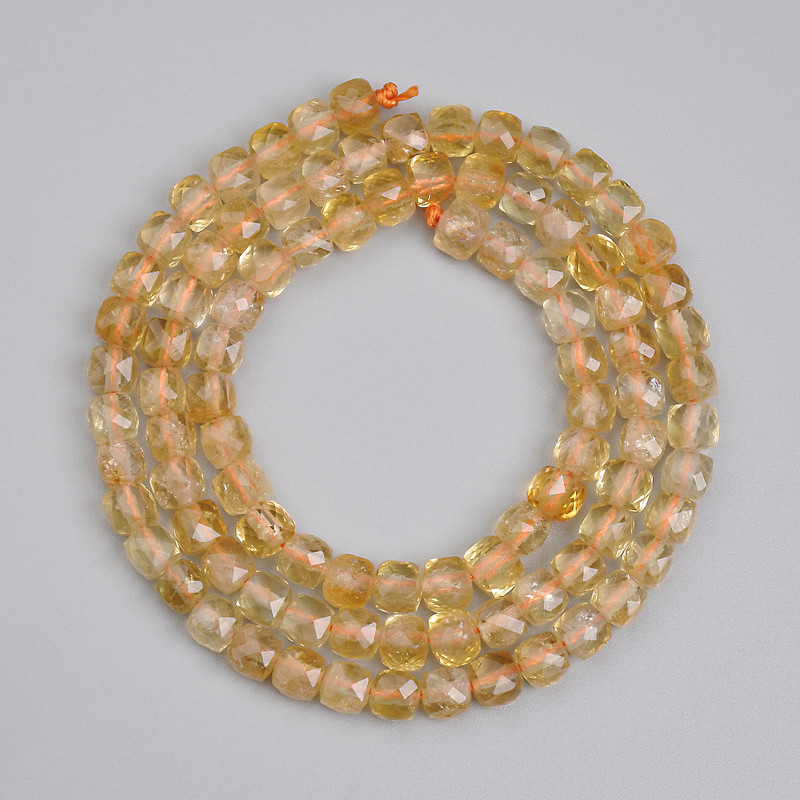 Citrine beads, faceted cube 4x4 mm, 39 cm long on thread