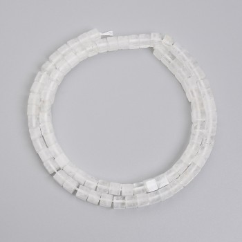 Cube-shaped rock crystal beads, 4.5x4.5 mm, on a thread, length about 38 cm+