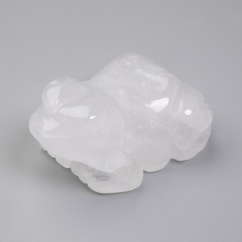 Frog statue made of rock crystal