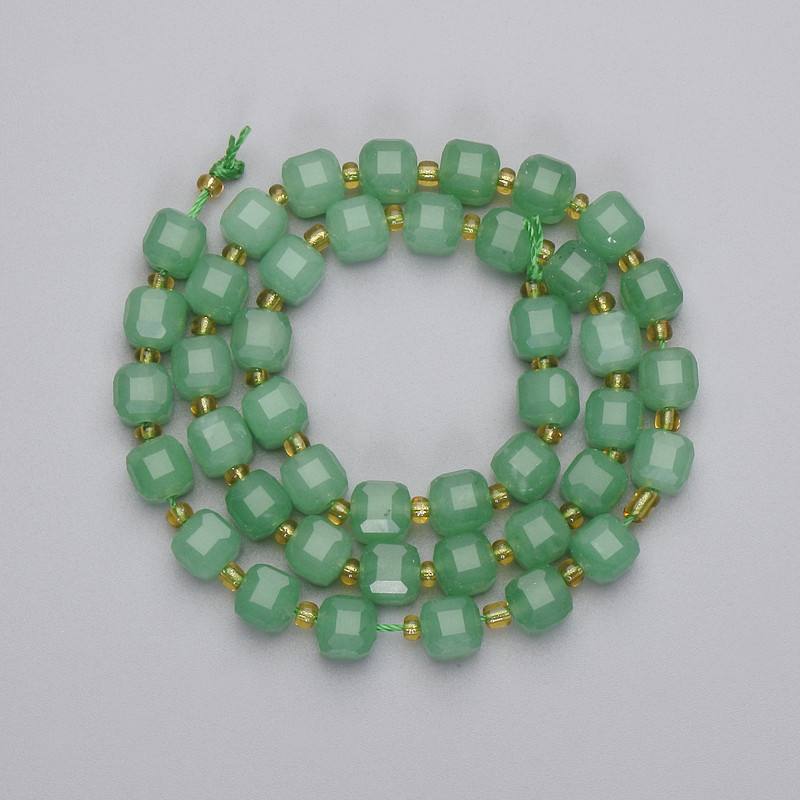 Faceted Jade Cube Beads, 6.5 × 6.5 mm, 3 mm seed beads on thread, length 38 cm+