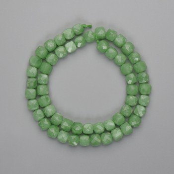 Peridot beads, faceted cube 7x7 mm, length 39 cm