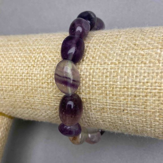 Fluorite tumbled bracelet, diameter 13-15×9 mm, 5-10 beads, 5 mm +/-, length 18 cm +/- stretch