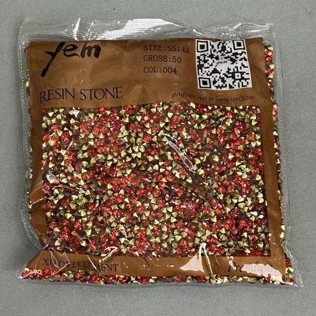 Red rhinestones, 4 mm diameter ±, packaging 75 g (±)