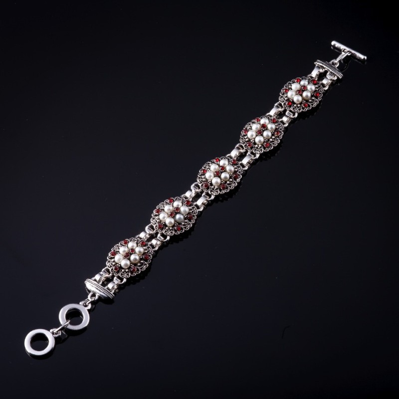 Lisa Bracelet with Red Glass 22cm