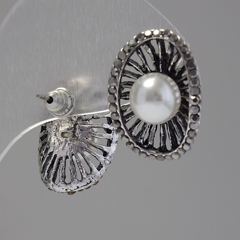 ( 20mm ) Pearl Earrings in Oval Setting "Spiderweb"