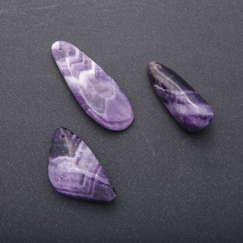 Natural amethyst stone pendant, length 5 cm (+/-) assorted
