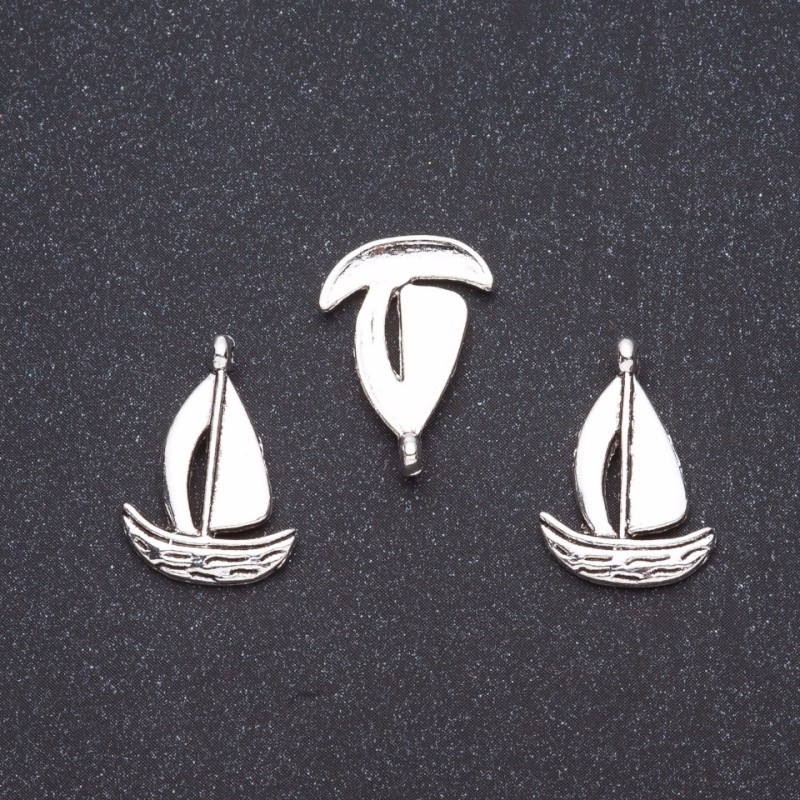 Ship pendant hardware 1.9×1.3 cm, 20 g, +/- 28 pcs