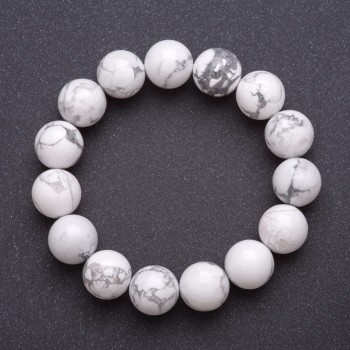 Bracelet of natural howlite on elastic cord, smooth beads, 12mm diameter, length 18 cm