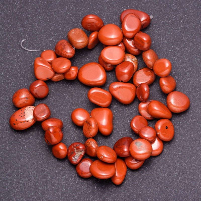 Red jasper natural stone beads, 'butterfly' shape, diameter 6-12 mm, thread length 39 cm