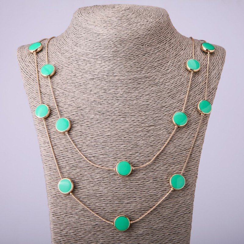 Long-chain necklace with green 'coin', length 66-70 cm