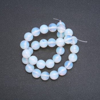 Moonstone Beads (Synthetic) Round, 12 mm diameter, thread length 37 cm +