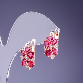 Earrings with Raspberry Crystals 19x10mm in Golden Metal