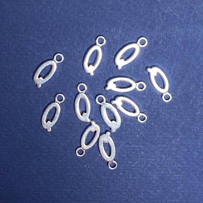 Sale! Pendant finding Letter 'Q' 17x7mm, packaging 20 g (+/- 24 pcs)