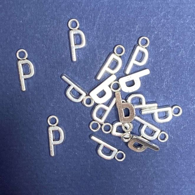 Discount! Pendant hardware Letter 'P' 17x7 mm packaging 20 g (+- 30 pcs)