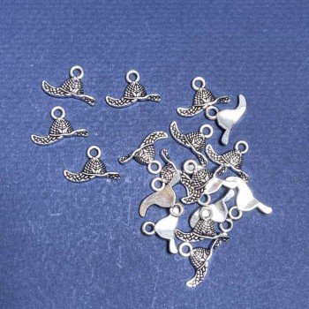 Discount! Hat Pendant Findings 16×10 mm Packaging 20 g ±30 pcs