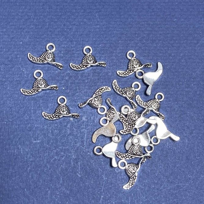 Discount! Hat Pendant Findings 16×10 mm Packaging 20 g ±30 pcs