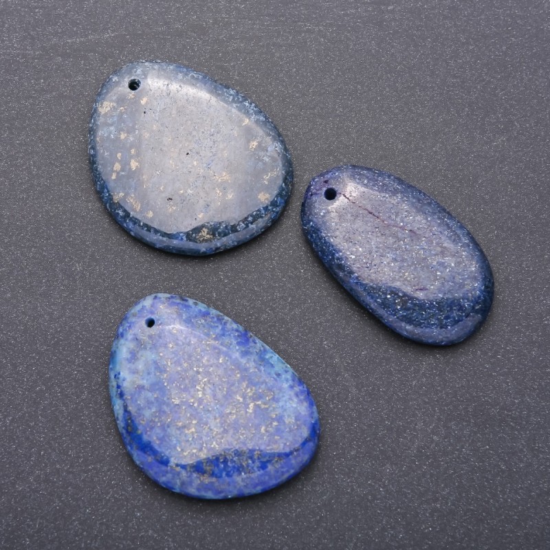 Pendant of natural lapis lazuli 45x35mm (with natural imperfections: geodes)