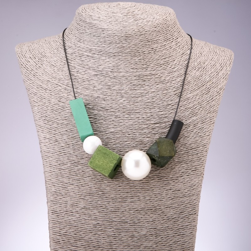 Geometric Necklace made of green wooden beads, length 50-55 cm