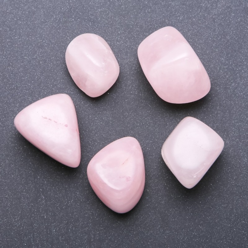 Pink Quartz Tumbled Stone, 20 mm diameter (+/-), 100 g packaging (+/-)