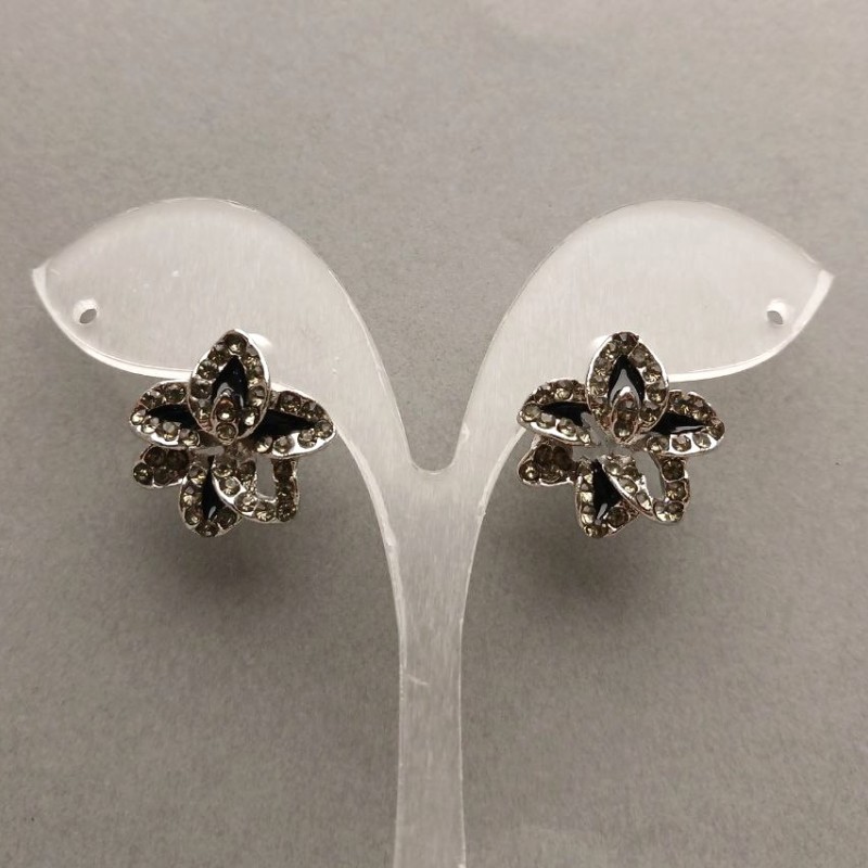 Stud earrings in free-form flower shapes, adorned with rhinestones, silver-plated / 20mm