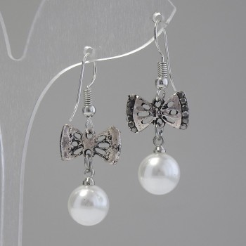 Bow Earrings with pearls (imitation) and crystals (silver-tone metal) 3.7 x 1.5 cm