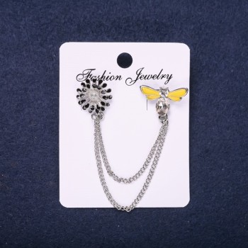 Discount! Axelband Bee Brooch with Stones, Enamel, White, Yellow, Black, 15mm, 20x15mm, Silver-tone Metal