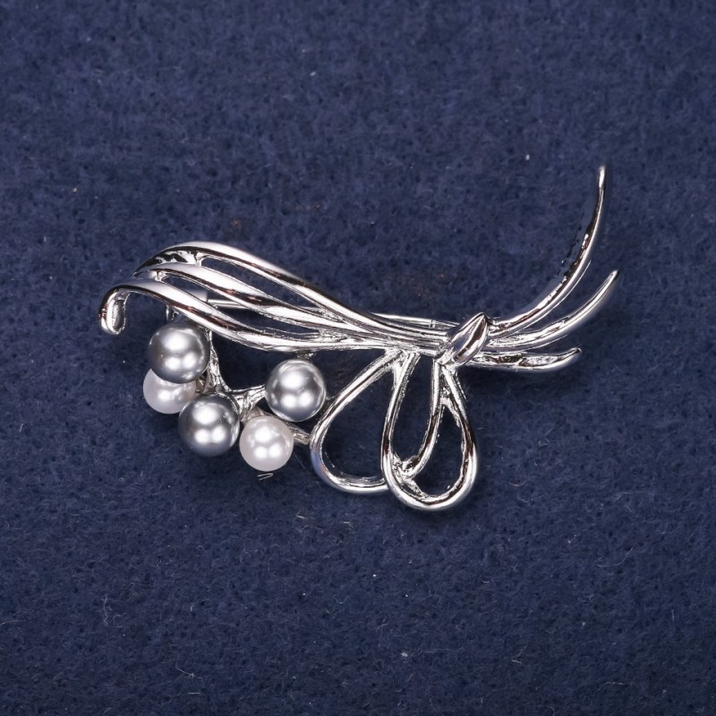 Discount! Marked Down Brooch 'Pearl Bouquet' Gray and White, 50x22mm, Silver-Tone Metal