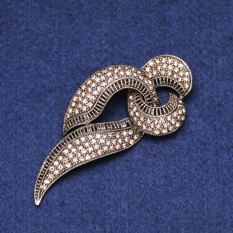Discount! Bow Brooch with Crystals in Gold-Tone Metal 38x80mm