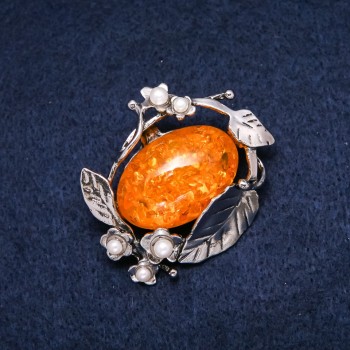 Amber imitation brooch 47x38mm – yellow color, white metal, silver-toned