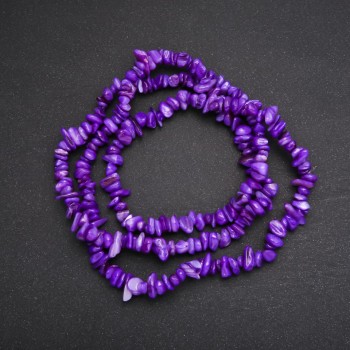 Beads on thread, tinted mother-of-pearl chip, diameter 7 (+ -) mm, length 80 cm