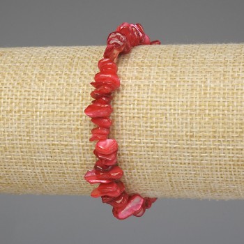 Dyed mother-of-pearl bracelet on elastic, 7(±)mm chips, 18 cm long