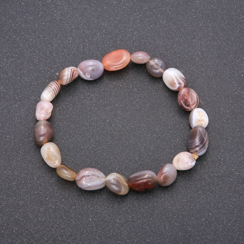 Botswana agate bracelet on elastic with faceting, diameter 8x10 mm (±), circumference 18 cm
